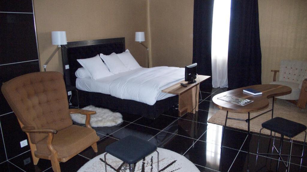 Hotel Saint Trophime Arlés Habitación foto