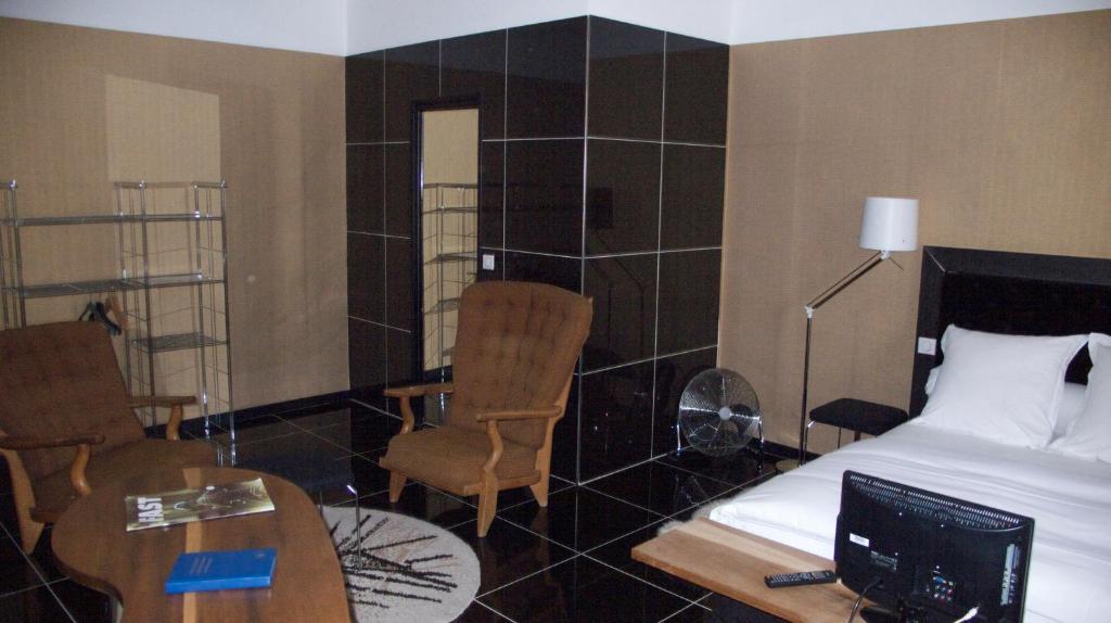 Hotel Saint Trophime Arlés Habitación foto